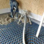 Estrich wird an der benötigten Stelle ausgebracht