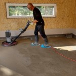 Glätten/ Schleifen des Estrichs