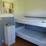 Neues Kinderzimmer. Alles neu gestrichen, neue Matratzen...