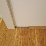 Sockelleisten werden erst nach dem Einbau der Zargen fertiggestellt.