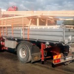 Transport des Holzes von der Zimmerei im Burgenland zur Baustelle nach Wien