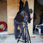 Peter Glatz beim Anzeichnen des "Waagrisses"